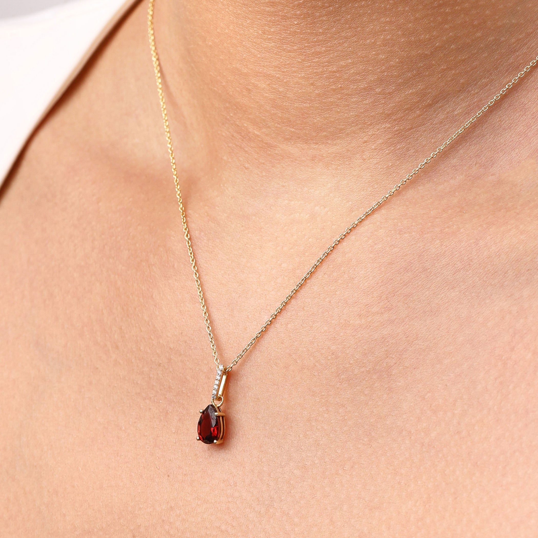 Garnet Necklace Serena - January Birthstone